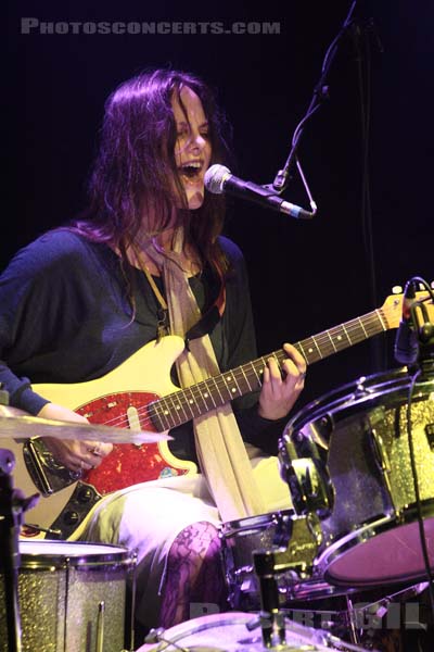 SCOUT NIBLETT - 2008-05-24 - PARIS - La Maroquinerie - Emma Louise Niblett